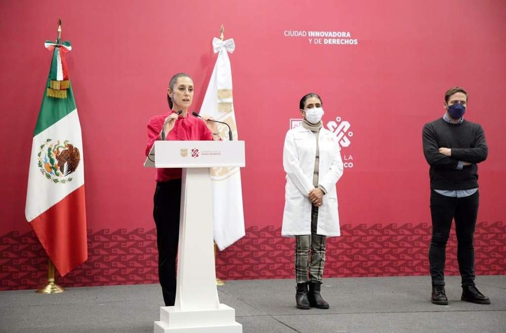 Claudia Sheinbaum, Oliva López, secretaria de Salud, y Eduardo Clark