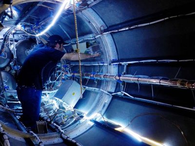 "Más conectividad": Se viene el tercer satélite Arsat  de Invap en Bariloche ¡Oficial!