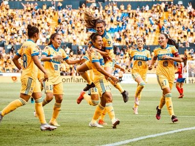 Roberto Medina deja dirección técnica de Tigres Femenil