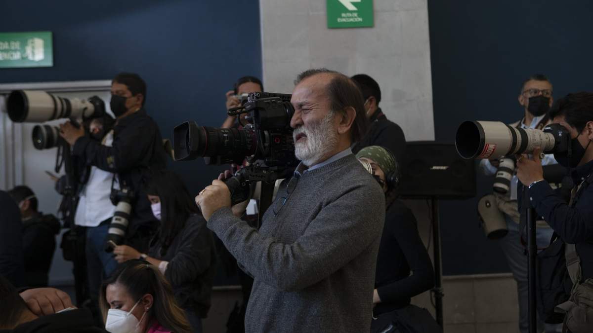 El realizador audiovisual durante la inauguración del AIFA