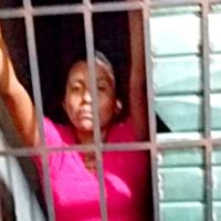Por defenderse de su agresor, detienen en Oaxaca a una indígena y a su hija de 3 años