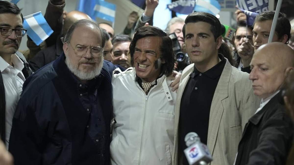 En quién se inspiró el personaje Silvio Ayala, el personaje de Marco Antonio Caponi en Menem