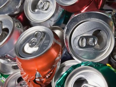 Con latas de cerveza o gaseosa, creá esta idea perfecta y original para estas Fiestas y sin gastar de más