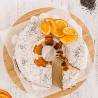 Torta de naranja con semillas de amapola versión fit: tan suave como manteca y muy rica