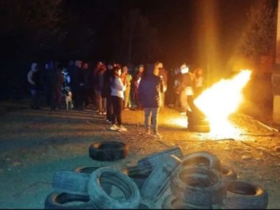 Trabajadores municipales de Loncopué continúan reclamando por los contratos caídos