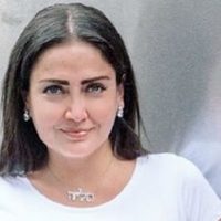 "¡Cuidado!": Celia Lora luce una bikini tan escotada que... ¿y lo que sobra?