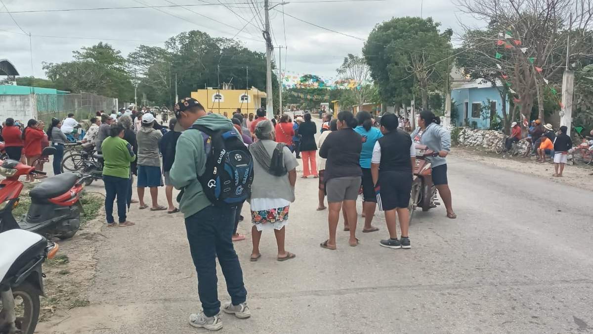 Habitantes de Sitilpech, Yucatán, protestan para frenar la construcción de las casas del Programa de Viviendas del Bienestar y denunciaron que los despojaron del terreno sin consultarles