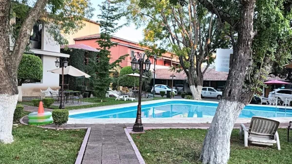 El hotel donde localizaron los cuerpos