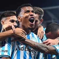 “No lo damos caído”: en Racing ofrecieron un nuevo contrato para convencer a Roger Martínez