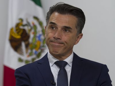 Sergio Mayer intentaría frenar las declaraciones de Bárbara Mori con una nueva gestión