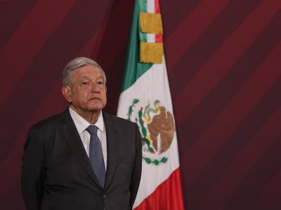Edmundo Jacobo tenía 30 años en el INE, “imagínense en cuántos fraudes ha participado”: AMLO