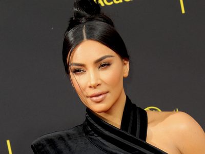 ¿Llegaron a otro nivel? Kim Kardashian acudió a los juzgados e impactó con un insólito atuendo