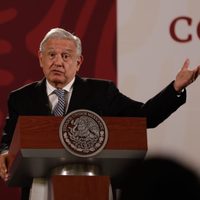 AMLO busca instalar 2 mil 500 antenas para llevar internet a todos los pueblos