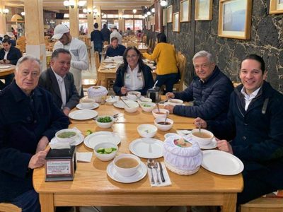 Con clientes dentro del restaurante, comando ejecuta al dueño de Barbacoa Santiago, en Palmillas