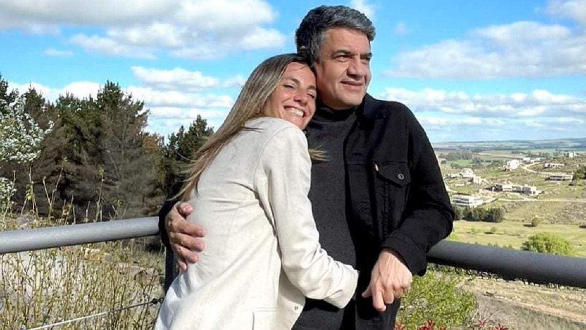 María Belén Ludueña y Jorge Macri. Fuente: (Instagram)