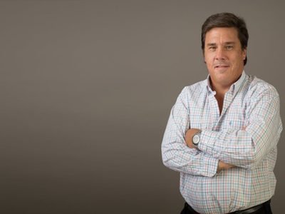 El doctor Montes de Oca y un vivo para la televisión muy divertido. ¿Quién apareció por detrás?