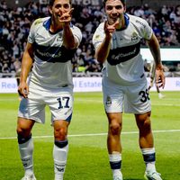 Gimnasia La Plata goleó a Platense y se metió en los Playoffs