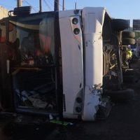 Vuelca camión en la México-Pachuca; hay 15 heridos
