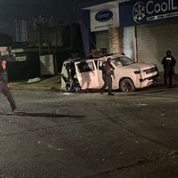 Siguen choques armados en Culiacán y ataques contra policías