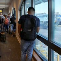 Cierre del espacio aéreo de El Paso se debió a drones de cárteles mexicanos; reanudan vuelos