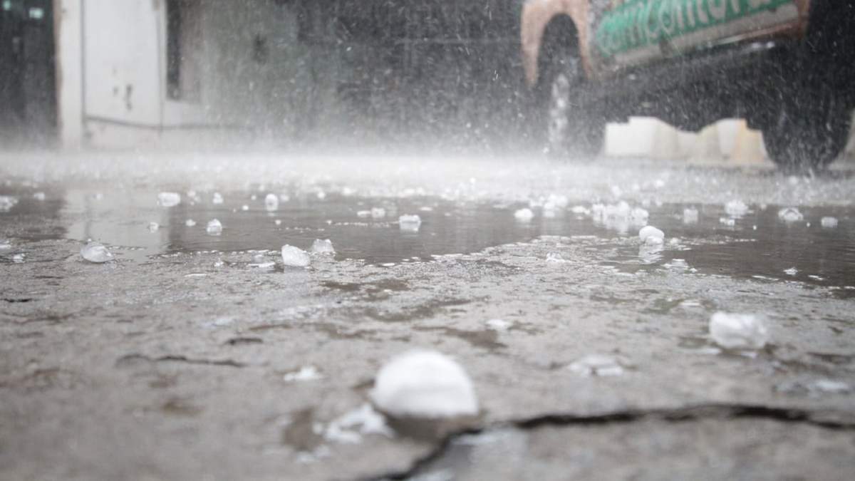 Hubo fuertes tormentas con caida de granizo. Fuente:  (X)