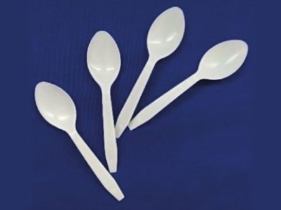 Con cucharitas plásticas y cosas que podés reciclar: creá esto para la entrada de tu casa
