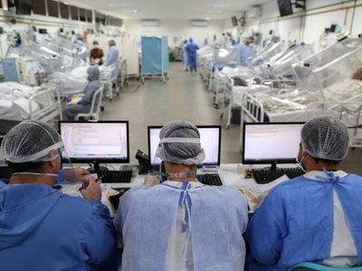 Un médico de la Universidad de Harvard prevé que EEUU llegue a los 200 mil muertos por coronavirus