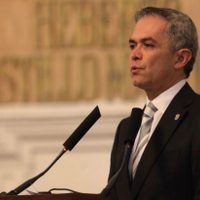 Sin críticas y con la defensa de sus acciones 'con visión ciudadana”, Mancera rinde su Quinto Informe de Gobierno (Videos)