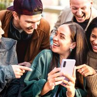 Gen Z y Gen X en el trabajo: del “regaño” al coaching, qué cambió
