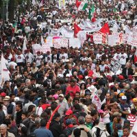 Pide López Obrador a Peña Nieto un gobierno de transición