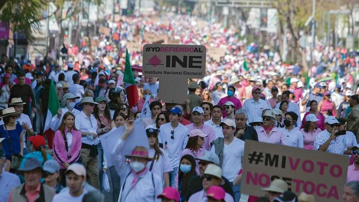 Defensa del INE. Movilización multitudinaria