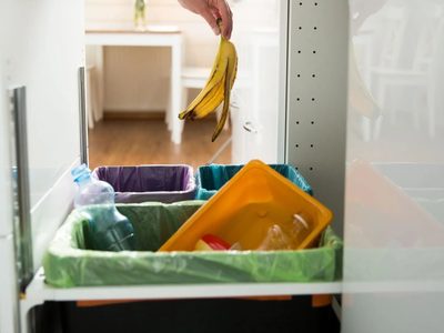 El truco más sencillo y efectivo para que el tacho de basura no huela mal y esté siempre perfumado