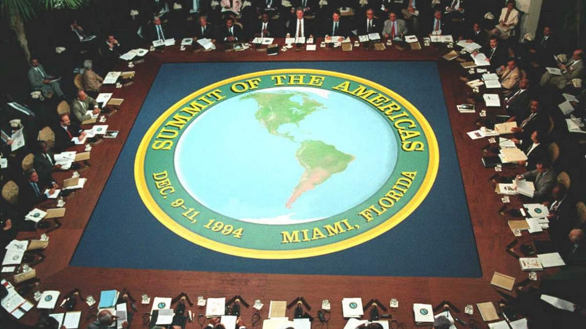Cumbre de las Américas del año 1994. Fuente: (Twitter)
