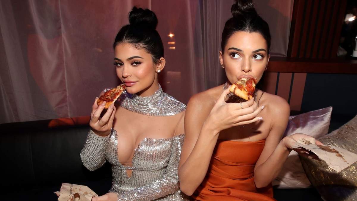 Kylie y Kendall Jenner. Fuente: (Twitter)
