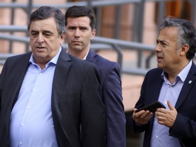 La UCR ofreció su ayuda al gobierno para "discutir las consecuencias" del coronavirus