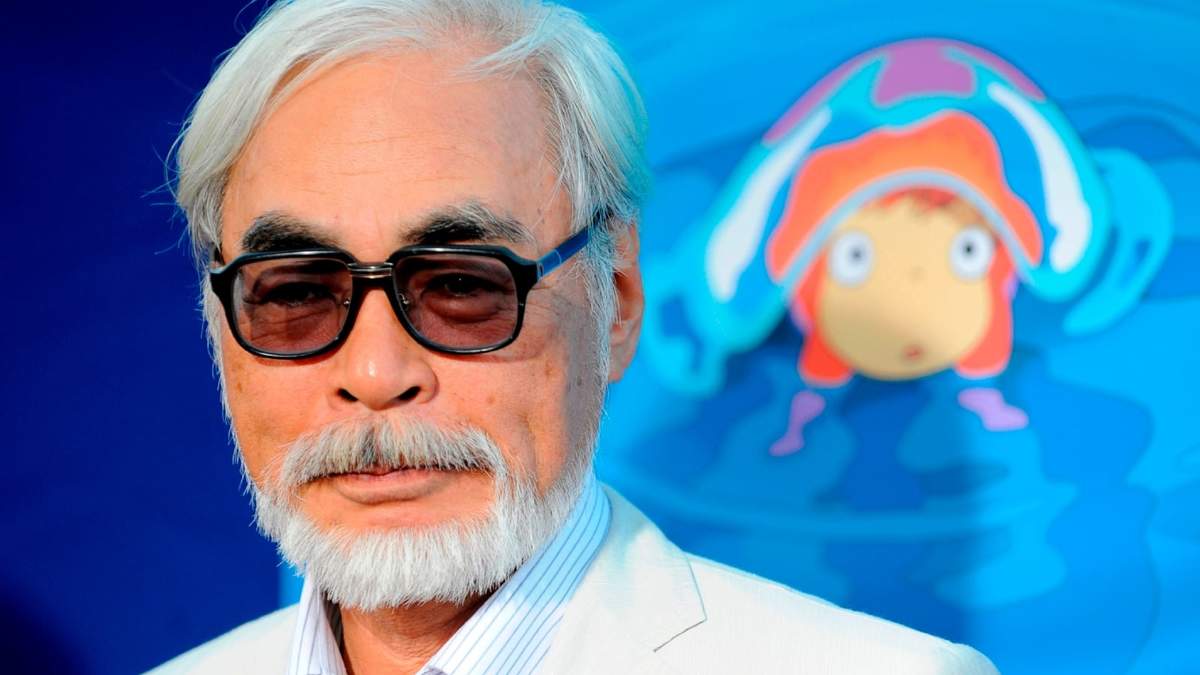 Hayao Miyazaki, cofundador de Studio Ghibli, posa para los fotógrafos en una proyección especial de la película de animación "Ponyo", en Los Ángeles, el 27 de julio de 2009
