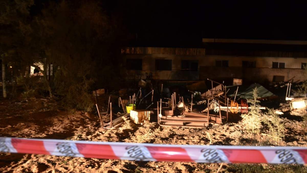 Postal de la explosión en la escuela N° 144 de Aguada San Roque. Fuente: (Twitter)