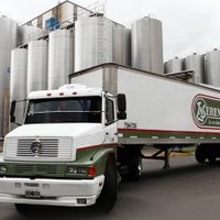En medio de la pandemia, garantizan el abastecimiento de lácteos en Loncopué