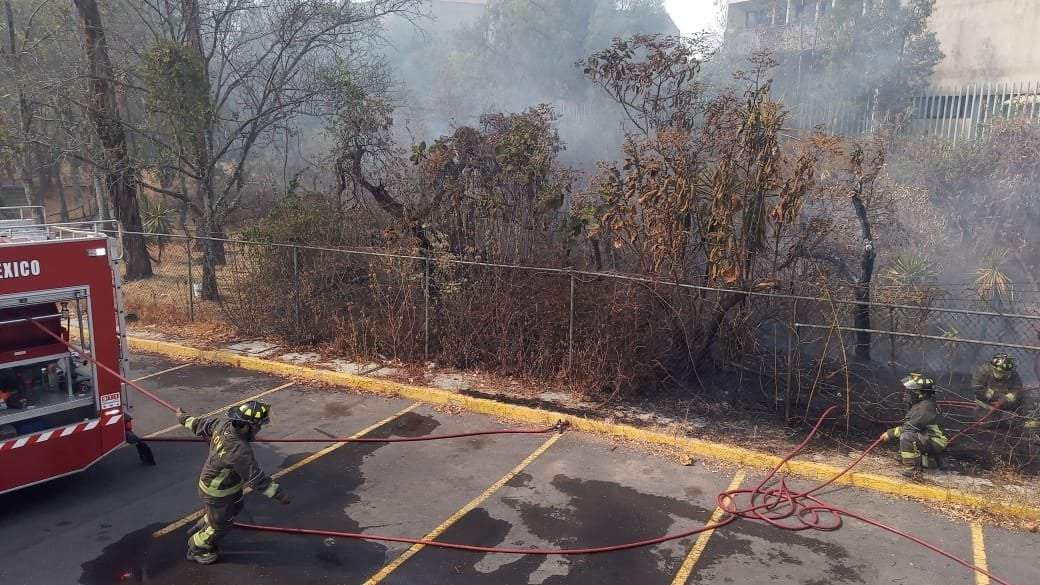Labores de bomberos en CU