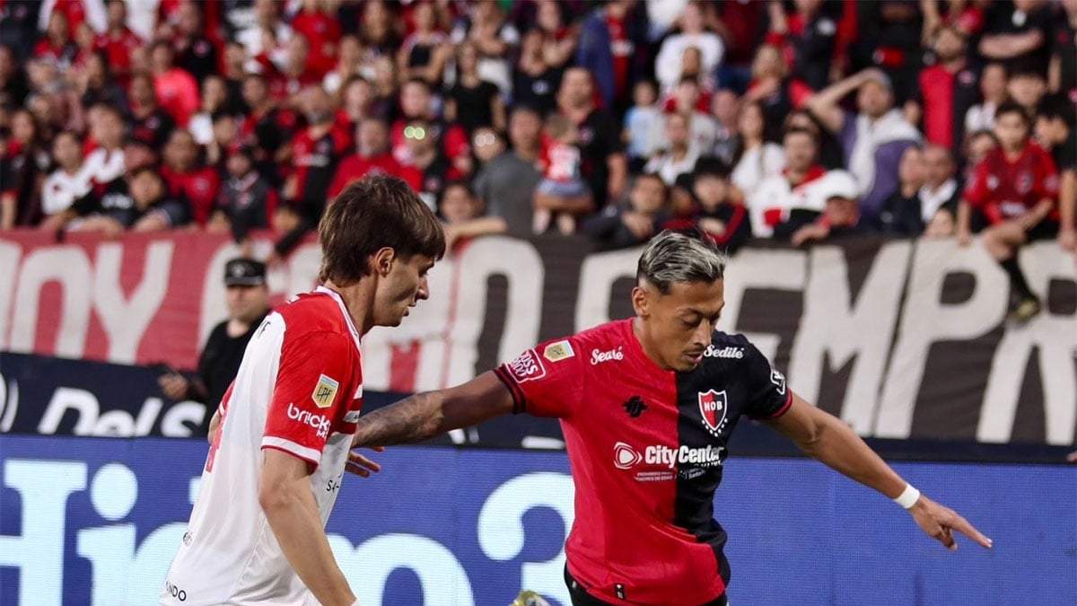 Newell´s no lo dejó ser puntero a Estudiantes.