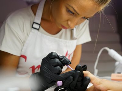 Nail Art: los estilos y diseño de manicura que tenés que probar en este cambio de temporada otoño-invierno 2025