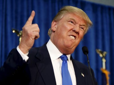 Trump se derrumba frente a Biden en las encuestas