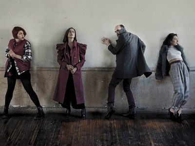 "Casi Transilvania": La obsesión por reflejarse