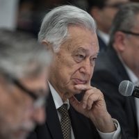 Senadores acuerdan pedir cuentas a Bartlett por alza en tarifas eléctricas