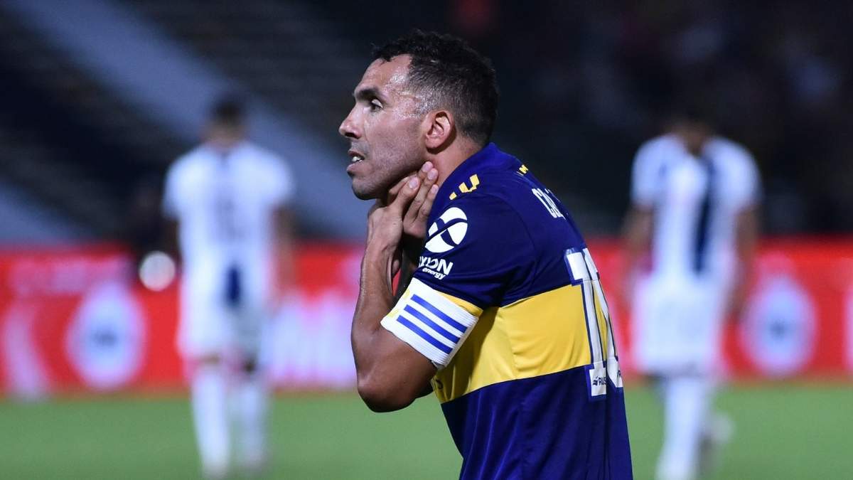 Carlos Tevez en el festejo de gol. Fuente (Instagram)