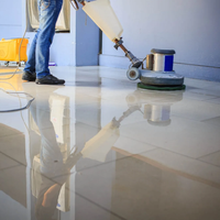 El secreto de la abuela para dejar el piso de porcelanato reluciente y como en un hotel de lujo