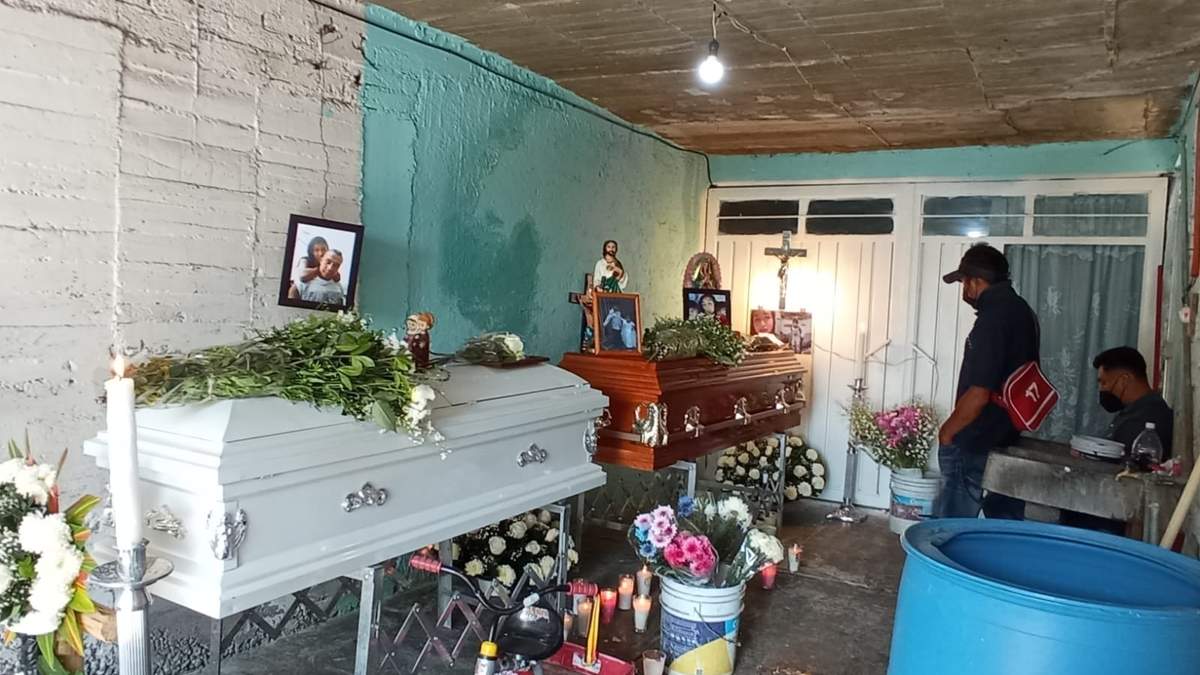 El velorio de Paola y Dilan, fallecidos en el desgajamiento del cerro del Chiquihuite