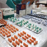Convencieron a los laboratorios: los precios de los medicamentos seguirán congelados