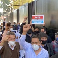Académicos de la BUAP se manifiestan contra Barbosa en CDMX