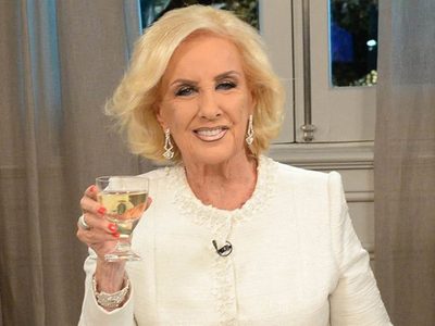 "Una propuesta nueva": el sorpresivo look con el que Mirtha Legrand regresaría a las pantallas